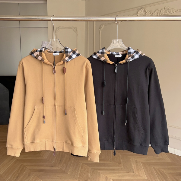 ** Stylowy Dżinsowy Hoodie z Regionalnym Akcentem  

**
