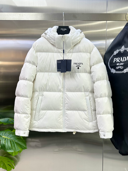 ** Elegancka kurtka puchowa

**